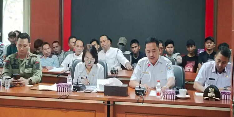 FOTO: MATAKALTENG - Sekretaris Dinas Koperasi, UKM, Perindustrian dan Perdagangan Murung Raya, Anita Perbiyanti.