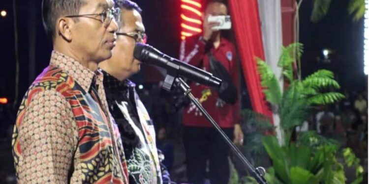 FOTO: MATAKALTENG - Bupati Mura, Perdie M. Yoseph yang didampingi Wakil Bupati Mura, Rejikinoor.
