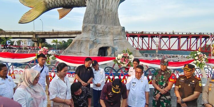 FOTO: MATAKALTENG - Peresmian Taman Sapan Puruk Cahu.