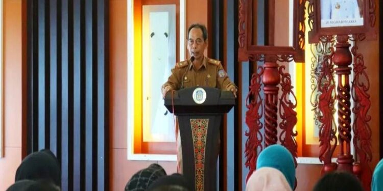 FOTO: MATAKALTENG - Pj Bupati Mura Raya, Hermon.