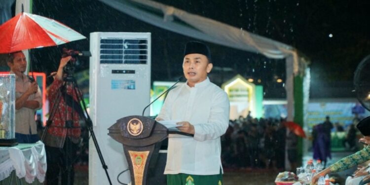 FOTO: IST/MATAKALTENG - Gubernur Kalteng Sugianto Sabran menutup secara resmi MTQH XXXI tingkat provinsi Kalimantan Tengah di Stadion Sampuraga Kota Pangkalan Bun, Kabupaten Kobar, Jumat 24 November 2023.