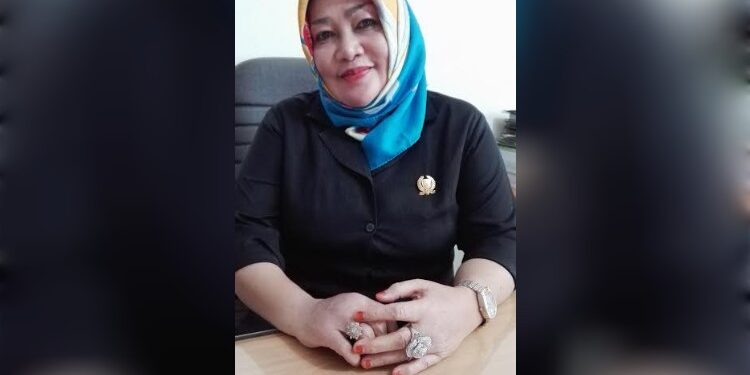 FOTO: MATAKALTENG - Anggota DPRD Barsel, Rusinah Andelen.