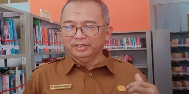Kepala Dispursip Kobar, M Rosehan Pribadi.