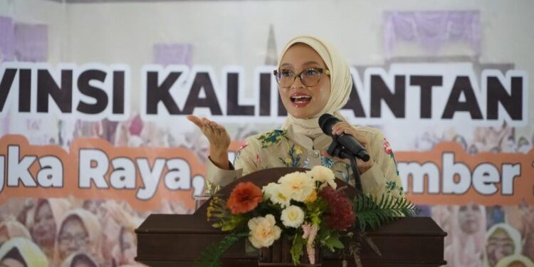 FOTO: MATAKALTENG - Penasihat DWP Kalteng Ivo Sugianto Sabran saat menghadiri Peringatan Hari Ulang Tahun (HUT) DWP ke-24.