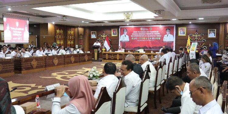 FOTO: MATAKALTENG - Rapat Tim Evaluasi dan Pengawasan Realisasi Anggaran (TEPRA) Triwulan IV Provinsi dan Kabupaten/Kota se-Kalimantan Tengah.