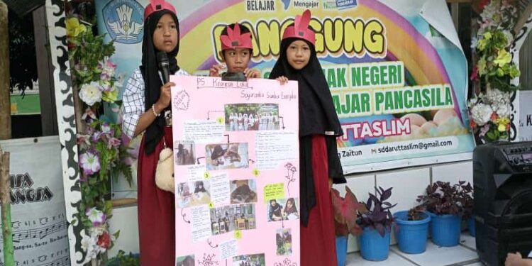 FOTO: IST/MATA KALTENG - Kegiatan P5 di SD Islam Daruttaslim, 18 Desember 2023.