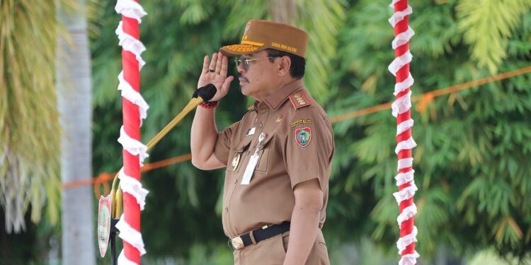 FOTO: MATAKALTENG - Sekda Kalteng Pimpin Upacara Bela Negara untuk Kobarkan Semangat Perjuangan.
