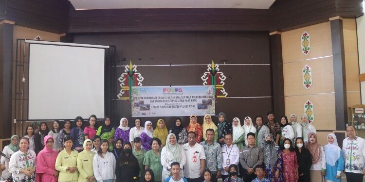 FOTO: MATAKALTENG - Kegiatan Sosialisasi Stunting melalui Pola Asuh Ibu dan Anak serta dirangkai dengan Sosialisasi Stop Bullying terhadap anak.