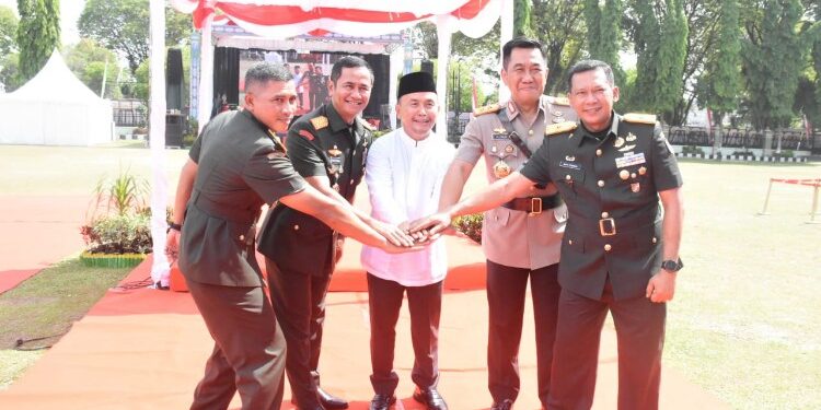 FOTO: MATAKALTENG - Gubernur Kalteng Sugianto Sabran menghadiri acara Sertijab dan Pisah Sambut Danrem 102/Panju Panjung dari Brigjen TNI Bayu Permana kepada Brigjen TNI Iwan Rosandriyanto.