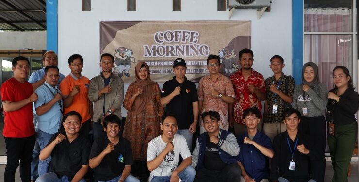 FOTO : OLIVIA/MATAKALTENG - Coffe Morning Bawaslu Kalteng bersama Awak media Cetak dan Elektronik.