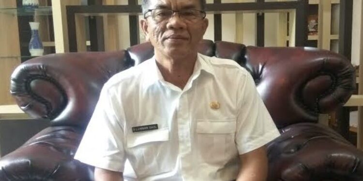 FOTO: MATAKALTENG - Kepala Badan Kesbangpol Kotim Sanggul L Gaol.