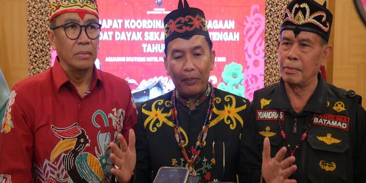 FOTO: MATAKALTENG - Ketua DAD Kalteng, Agustiar Sabran saat menghadiri Rapat Koordinasi (Rakor) Kelembagaan Adat Dayak Se-Kalteng Tahun 2023.