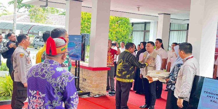 FOTO: MATAKALTENG - Sekda Nuryakin Resmi Buka Launching Aplikasi SI SUKAH dan Kukuhkan Komunitas ASN Anti Narkotika Kalteng.