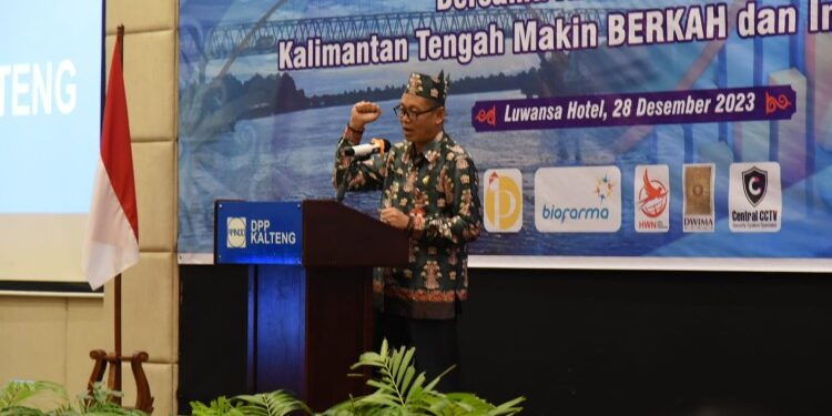 FOTO: MATAKALTENG - Sahli Ekeubang Yuas Elko membuka Musdaprov V DPP APINDO Kalteng Tahun 2023.
