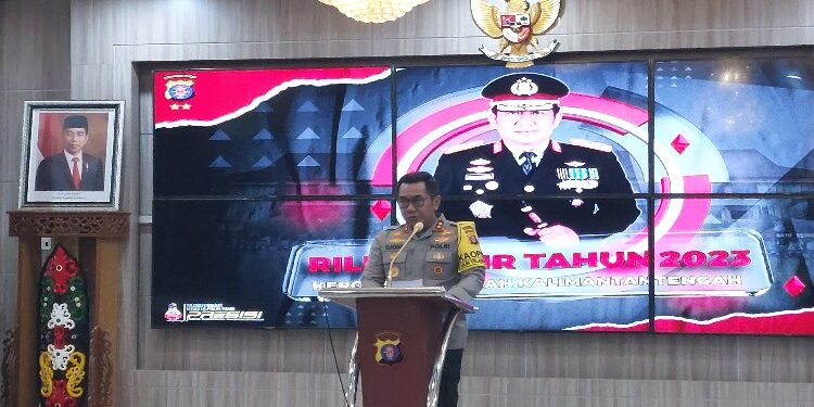FOTO: RZL/MATAKALTENG - Kapolda Kalteng, Irjen Pol Djoko Poerwanto, pada saat menyampaikan press release akhir tahun.