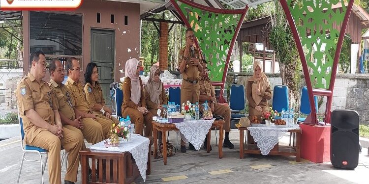 FOTO: MATAKALTENG - Kaban Kesbangpol Kalteng Katma F. Dirun saat memberikan arahan pada acara Silaturahmi dan Syukuran Awal Tahun 2024.