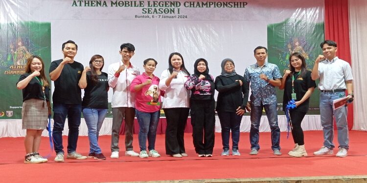 FOTO: TAUFIK/MATAKALTENG - Ketua KONI Barsel Beserta Panitia Athena Mobile Legend Championship, usai pembukaan.