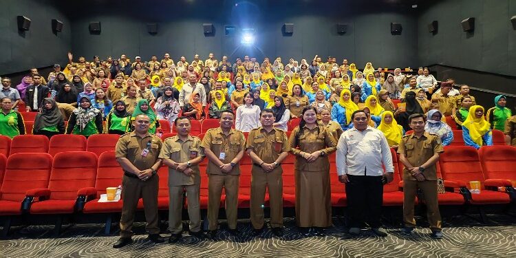 FOTO: DISDIK/MATA KALTENG - Nonton bersama Dinas Pendidikan Kotim dan Kepala Satuan Pendidikan, 8 Januari 2024.