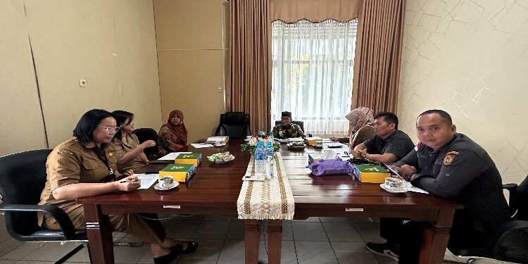 FOTO: MATAKALTENG - Jajaran FKPT Kalteng, pada saat melakukan rapat evaluasi kinerja 2023.