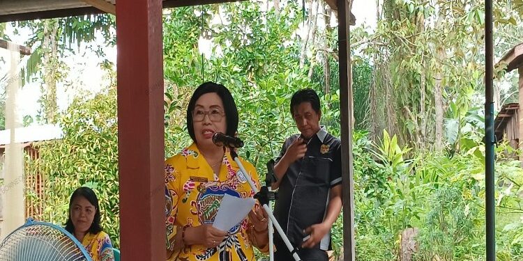 FOTO: MATAKALTENG - Wakil Bupati Gunung Mas, Efrensia LP Umbing.