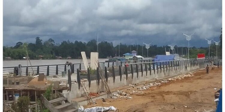 FOTO: MATAKALTENG - Proyek Water Frony City pada taman iring witu kota Buntok yang akan dilanjukan kembali di tahun 2024 ini.