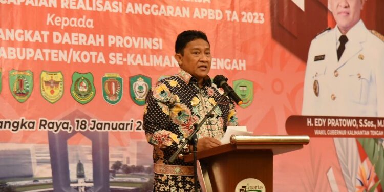 FOTO: MATAKALTENG - Wagub Edy Pratowo membuka Rapat TEPRA Provinsi Kalteng.
