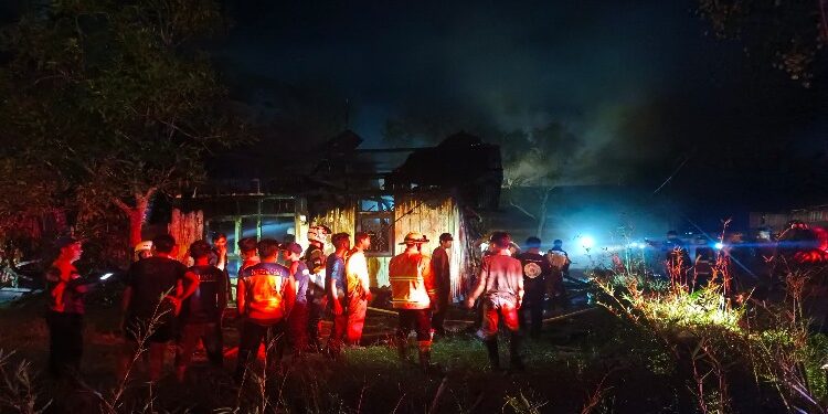 FOTO: MATAKALTENG - Rumah kosong yang hangus terbakar.