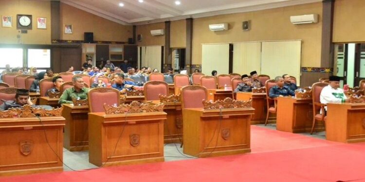 FOTO: DIAN/MATA KALTENG - Penyampaian laporan hasil reses DPRD Kabupaten Kotawaringin Timur, Senin 22 Januari 2024.
