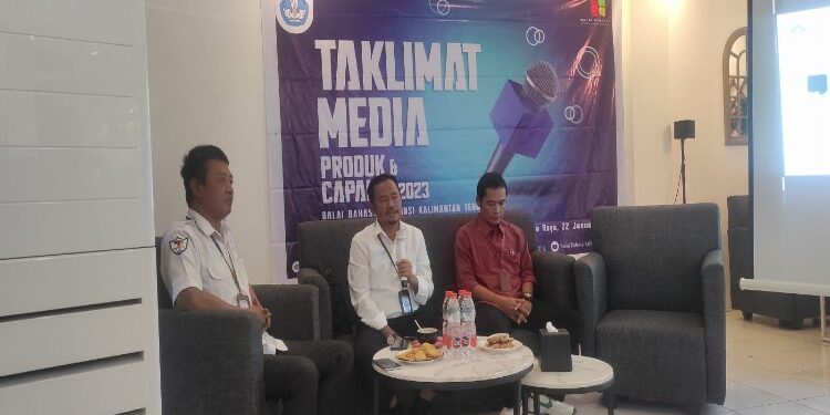 FOTO: MATAKALTENG - Kepala Balai Bahasa Provinsi Kalteng Muhammad Muis pada kegiatan Taklimat Media Produk dan Capaian Tahun 2023.