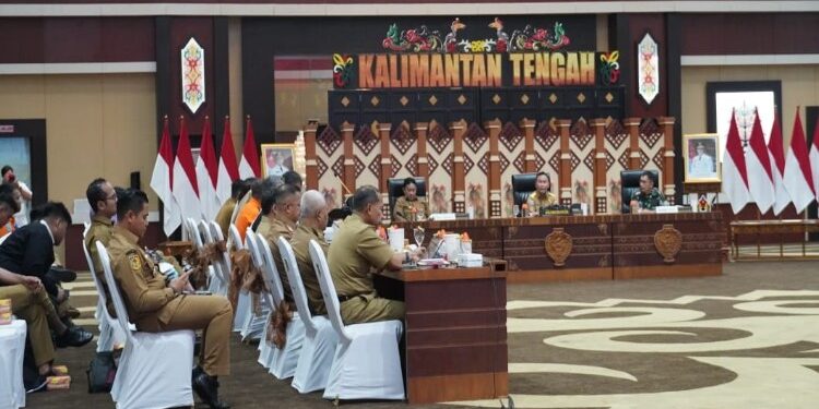 FOTO: MATAKALTENG - Jajaran pengurus GAPKI Kalteng saat audiensi dengan Gubernur Kalteng beserta jajaran di Aula Jayang Tingang.