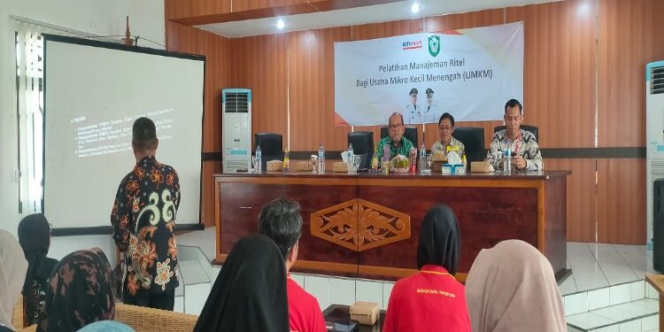 FOTO : DEVIANA/MATAKALTENG - Pelatihan manajerial ritel pelaku UMKM, Kamis 25 Januari 2024.