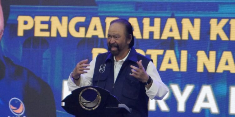 FOTO: MATAKALTENG - Ketua Umum DPP Partai Nasdem Surya Paloh saat memberikan arahan kepada kader Nasdem Kalteng di Rumah Restorasi Nasdem Kalteng.