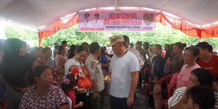 FOTO: MATAKALTENG - Pasar Penyeimbang yang berlokasi di Kantor Camat Jabiren, Kecamatan Jabiren Raya, Kabupaten Pulang Pisau.