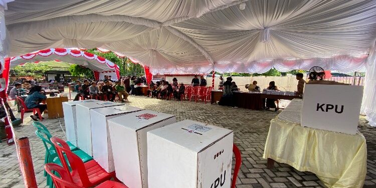 FOTO: DIAN/MATA KALTENG - Simulasi pemilu di TPS 17, Kelurahan Sawahan, Kecamatan MB Ketapang, Kotim, 30 Januari 2024.