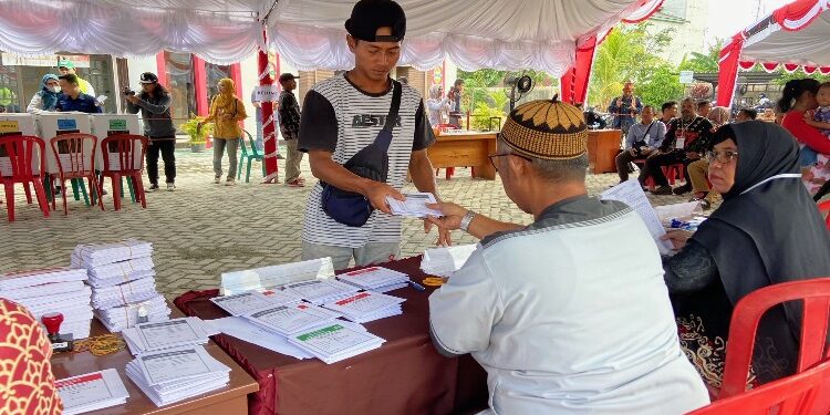 FOTO: DIAN/MATA KALTENG - Simulasi pemilu di TPS 17, Kelurahan Sawahan, Kecamatan MB Ketapang, Kotim, 30 Januari 2024.