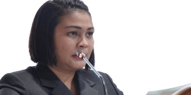 FOTO: MATAKALTENG - Anggota DPRD Kotim, Memey Wulandari.