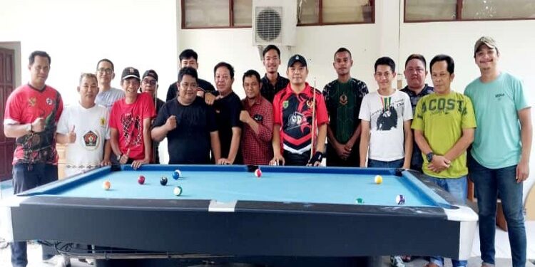 FOTO: MATAKALTENG - Para peserta lomba bilyard yang digelar PWI Barsel.