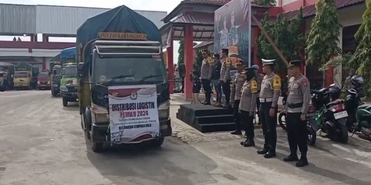 FOTO: IST/MATA KALTENG - Pendistribusian logistik Pemilu menuju Kecamatan Cempaga Hulu, 11 Februari 2024.