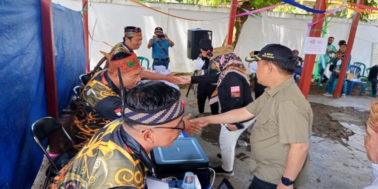 FOTO: IST/MATAKALTENG - Pj Bupati Barsel, Deddy Winarwan, bersama Forkopimda, melakukan pemantauan TPS di Kota Buntok.