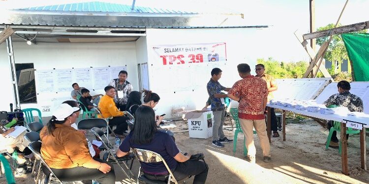 FOTO: DIAN/MATA KALTENG - Proses pemilu di TPS 39, Kelurahan Baamang Barat, Kotim.