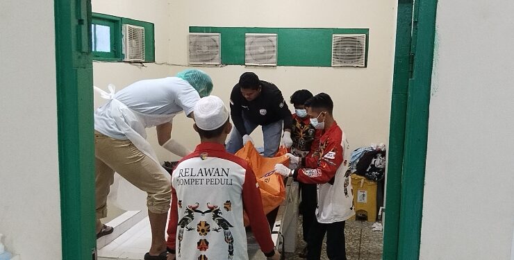 FOTO : AGUS/MATAKALTENG - Korban saat berada di kamar Jenazah RSUD dr Murjani Sampit. Sabtu, 17 Februari 2024.