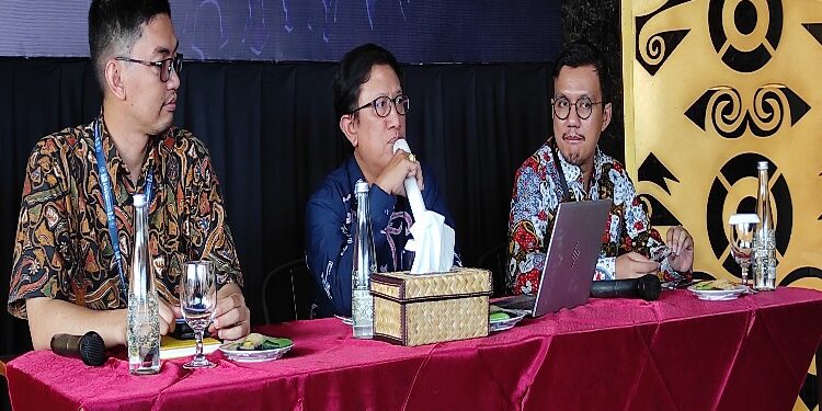 FOTO: MATAKALTENG - Kepala BI Perwakilan Kalteng, Taufik Saleh, saat memberikan paparan.