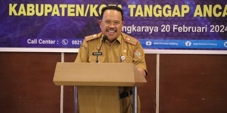 FOTO: MATAKALTENG - Sekda Prov Kalteng H Nuryakin bacakan sambutan.