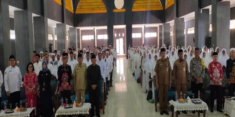 FOTO: DEVIANA/MATAKALTENG - CJH saat mengikuti manasik haji, Selasa 20 Februari 2024.