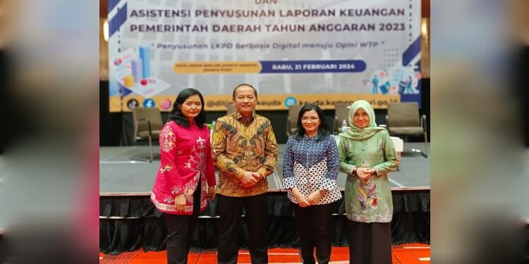 FOTO: MATAKALTENG - Inspektur Daerah Kalteng, Saring saat menghadiri Rakor dan Asistensi Penyusunan Laporan Keuangan Pemerintah Daerah Tahun Anggaran 2023 yang diselenggarakan oleh Ditjen Bina Keuangan Daerah (Keuda) Kementerian Dalam Negeri RI.