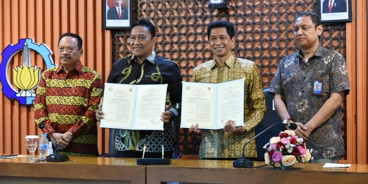 FOTO: MATAKALTENG - Pemprov Kalteng melakukan penandatanganan kesepakatan bersama dengan ITS Surabaya.