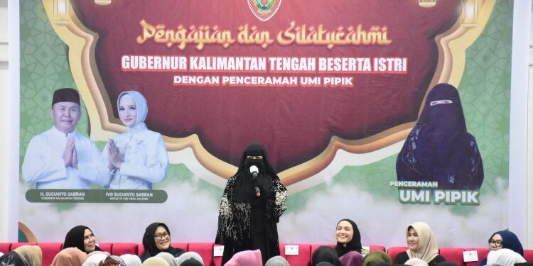 FOTO: MATAKALTENG - Pengajian Pemprov Kalteng Hadirkan Penceramah Kondang Umi Pipik Dian Irawati.