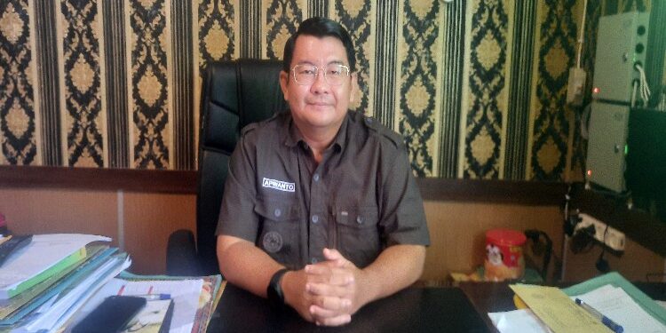 FOTO: MATAKALTENG - Kepala Disdikpora Kabupaten Gumas, Aprianto.
