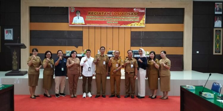 FOTO: BPJS/MATA KALTENG - Sosialisasi manfaat program untuk pekerja rentan.
