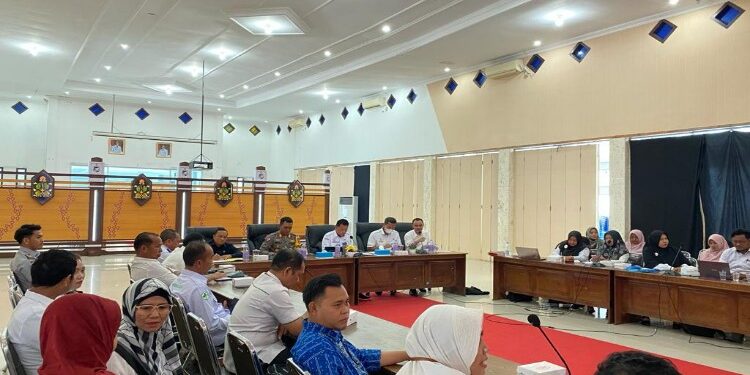 FOTO: AKH/MATAKALTENG - Rapat persiapan penilaian evaluasi mandiri KLA.